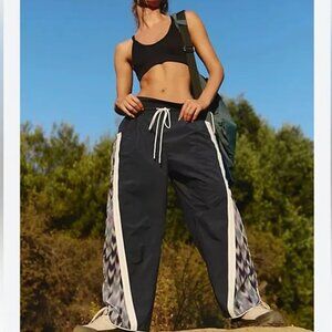 FREE PEOPLE MOVEMENT Champ is Here Amethyst Chevron Printed Athletic Pants Small